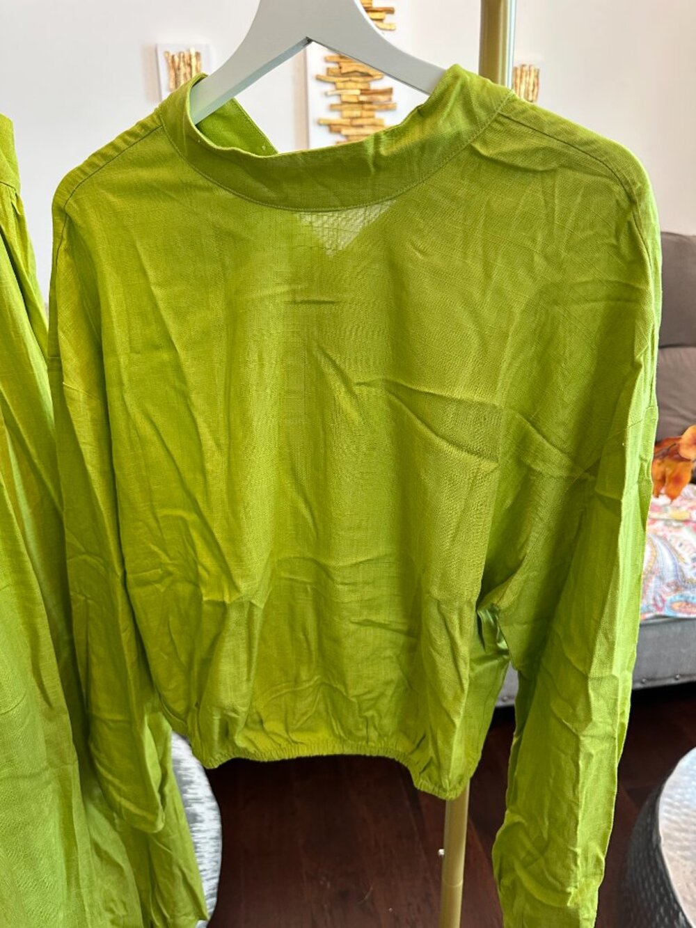 Chartreuse Linen Set - Picture 3 of 9